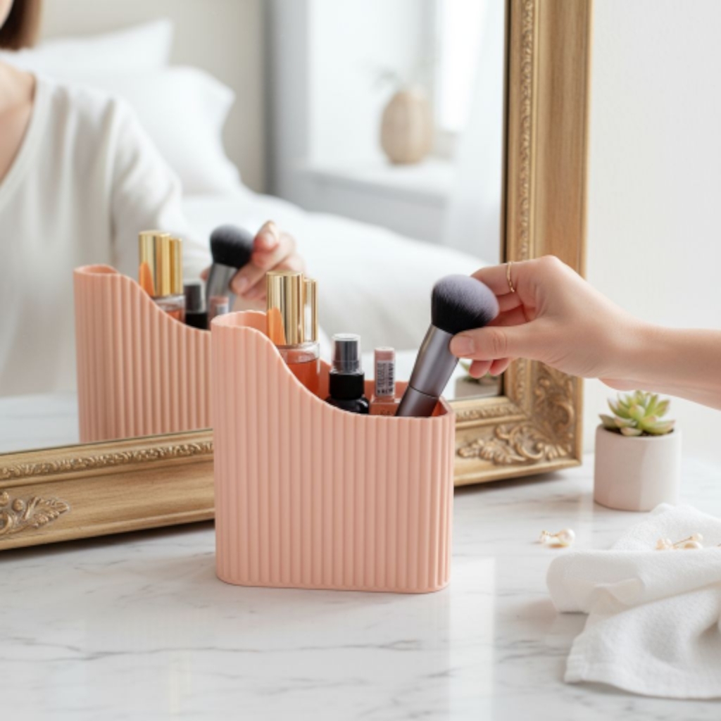 Ribbed Makeup Organizer - View 4